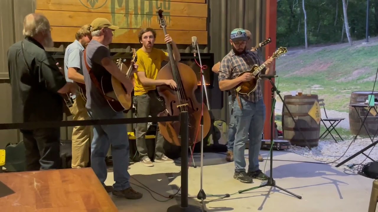 My Walking Shoes Don't Fit Me Anymore (Jimmy H. Martin / Paul M. Williams) MRB Bluegrass Jam 6/14/23