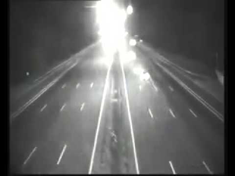 Video: Nella Carolina Del Nord, Un UFO è Stato Avvistato Su Un'autostrada - Visualizzazione Alternativa