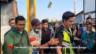 Bagi-Bagi Rezeki! Baim Langsung Diserbu Warga Medan (4/4) - Rezeki Dadakan