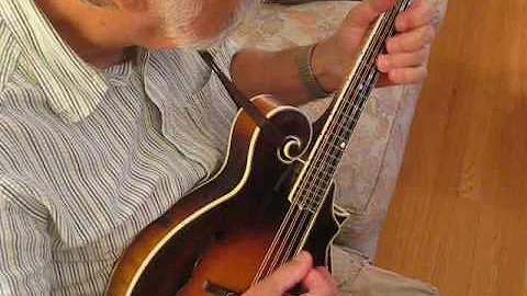 Soldier's Joy - Roland White, mandolin - Celebrati...
