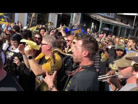 Watch New Orleans French Quarter explode with Saints Second-Line Parade