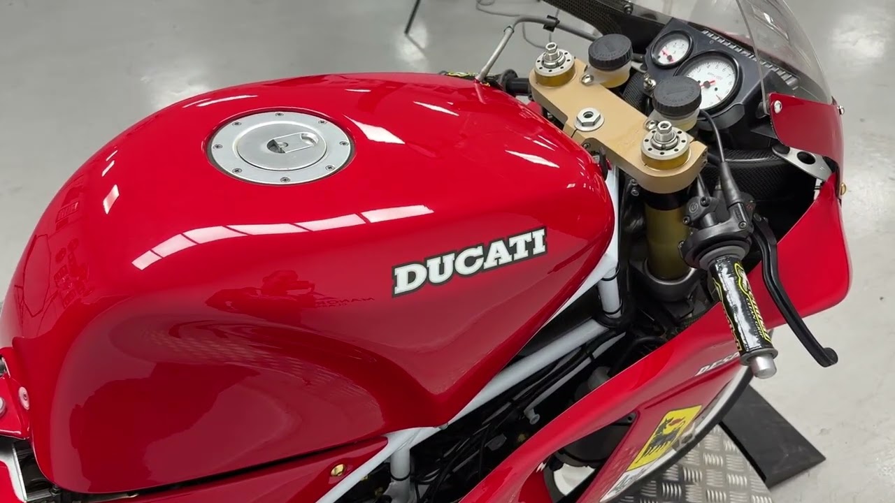 Lot 2 - 1992 Ducati 888 Corsa