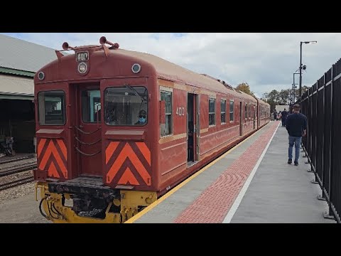 Australian Red Train South Australian Railways RedHen Railcar - YouTube