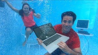 Best Prank Ever! I throw the macBook of my boyfriend into the swiming pool!