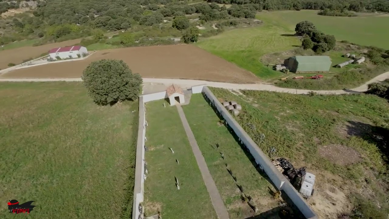 Iturgoyen, Navarra. A vista de halcón. Ermita y alrededores.