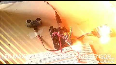 LED MAX7219  AND ULTRASONIC SENSOR FUSION