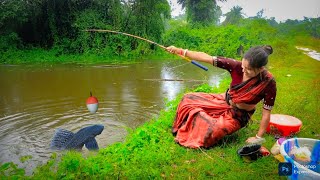 Fishing Video || Amazing Girl Big Fish Caught in the Forest Pond || Hook Fishing