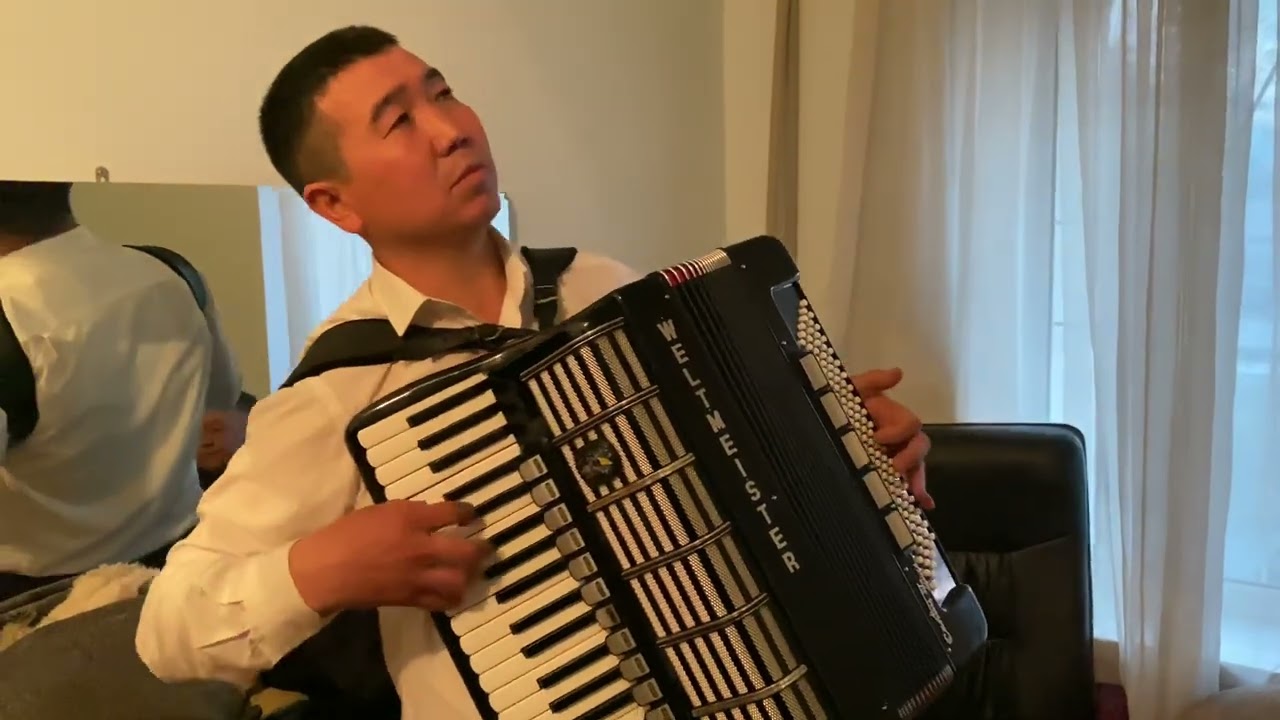 Мына ун . Озгондун кулуну Эркин Абдижалил уулу. ,,Босторгоюм,,