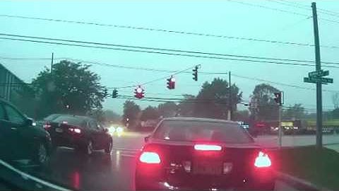 LOOK: Lightning strikes a tree multiple times on camera