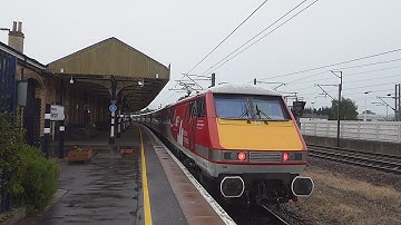 LNER Class 91 leaves Retford (18/6/22)