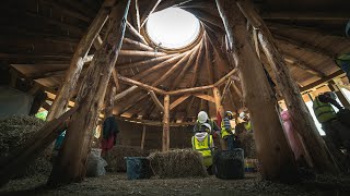 Building with Nature (Hobbit House)