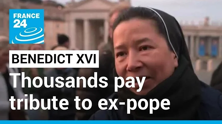 Thousands pay tribute to ex-pope Benedict at lying-in-state • FRANCE 24 English