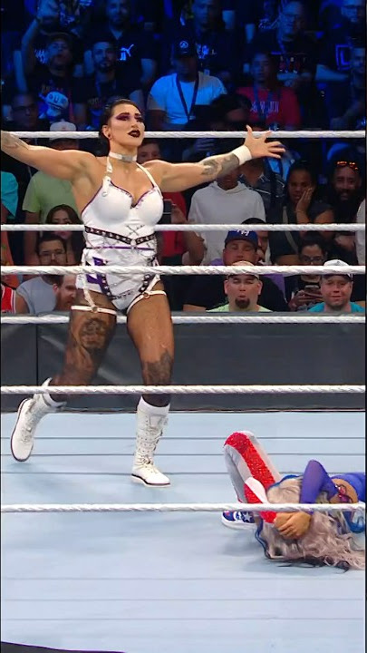 🔊 Sound on to hear the crash of that powerbomb 😬