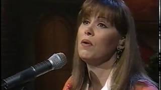 Video thumbnail of "Suzy Bogguss   Sings"