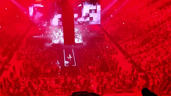 Roger Waters Live in Montral at Centre Bell July/1...