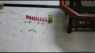 THE MINI WATER BOTTLE FLIP MACHINE !