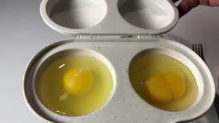 How to Use the Nordic Ware Egg Poacher in the Microwave