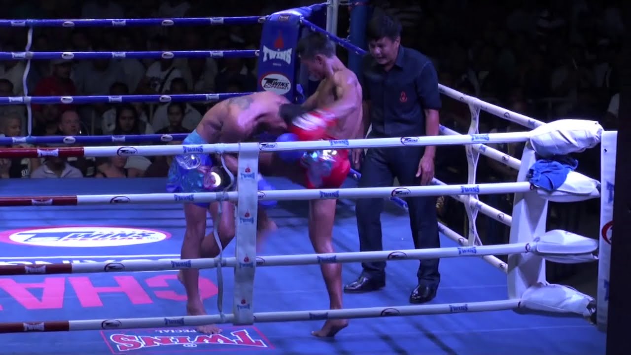 Saksurin TigerMuayThai vs Orono Muangsrima @ Chalong Boxing Stadium 25/1/2015 fighting