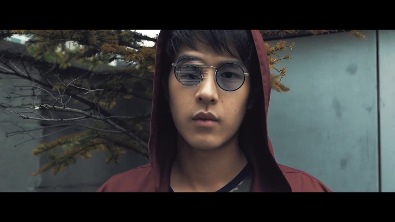 POSH Magazine Thailand November 2016 - TOY Pathompong