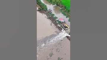 Miền Tây vỡ đê bao ngập lụt