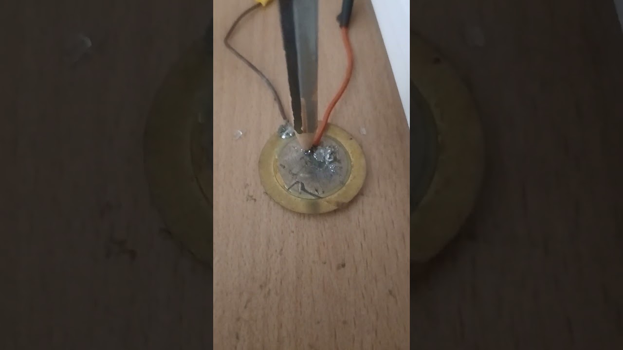 Piezo transducer electric spark discharges and effect of graphite pencil lead on the sparks display