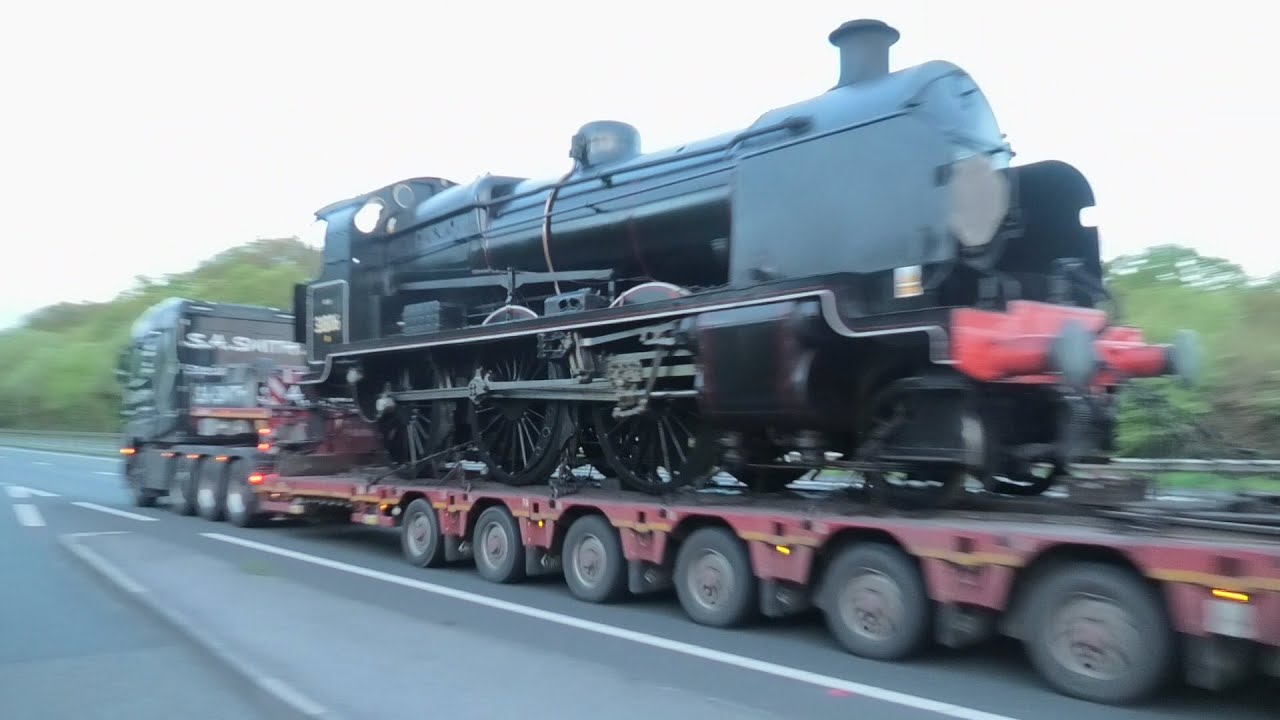 31806 on Low Loader ,Newbury Bypass 10-05-23