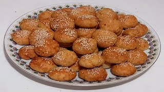 قرص بالعجوة او  معمول بالتمر و السمسم  لذيذ و هش Easy  date cookies Recipe