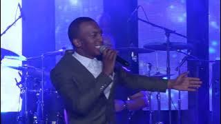 Teboho Moloi - Ke Dumetse (Medley) ft. Dumi