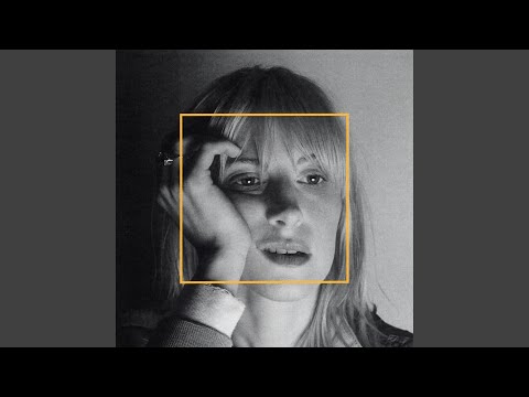 Hayley Williams - Showbiz