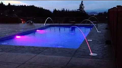 Jandy Laminar Jets. Pool built by Owens Pools & Spas / Oregon