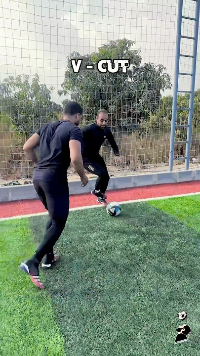 المهارات الأساسية للمراوغة للاعبي الجناح 🔥⚽️ #omar_shaltout #football