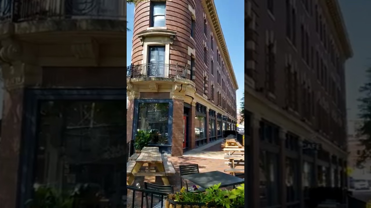 Downtown Omaha's BEST Chicken!