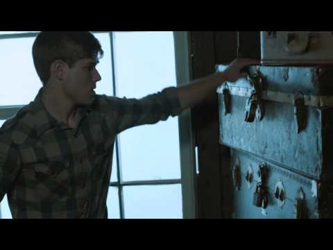flowers-in-the-attic-trailer
