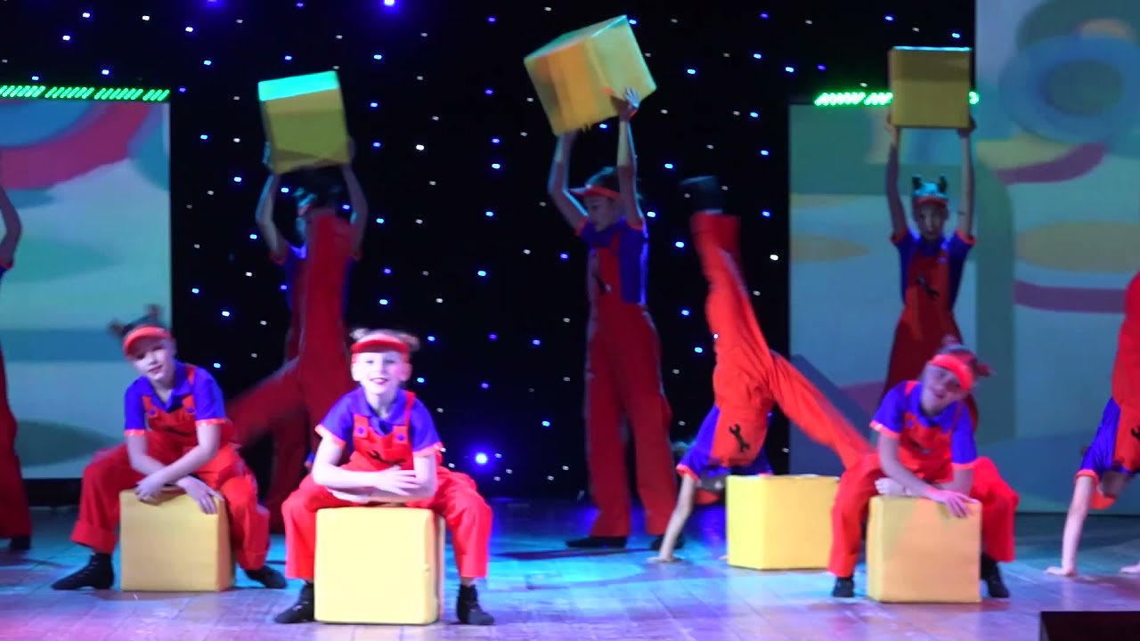 СТРОИТЕЛИ.Хореографический ансамбль 