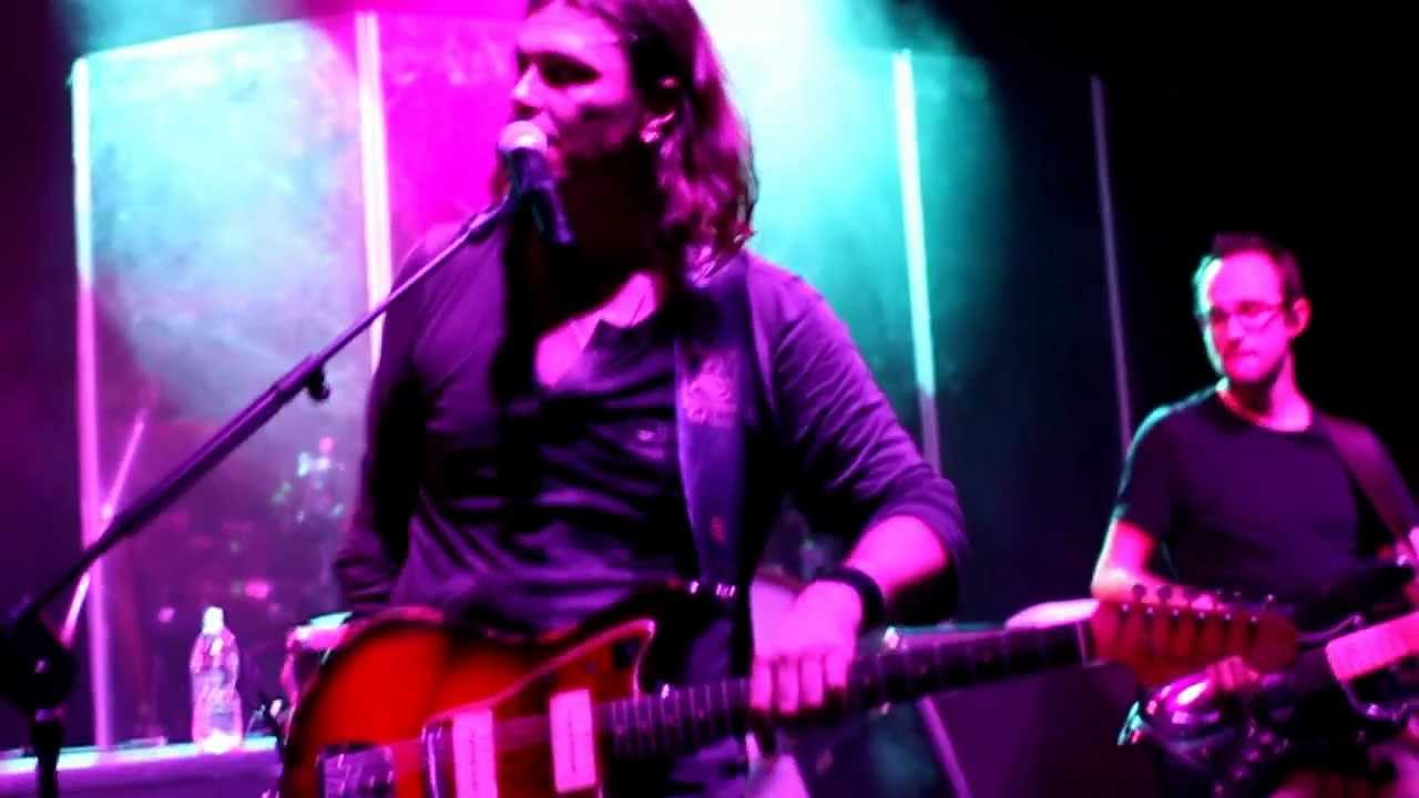 La Mia Storia Tra Le Dita Live