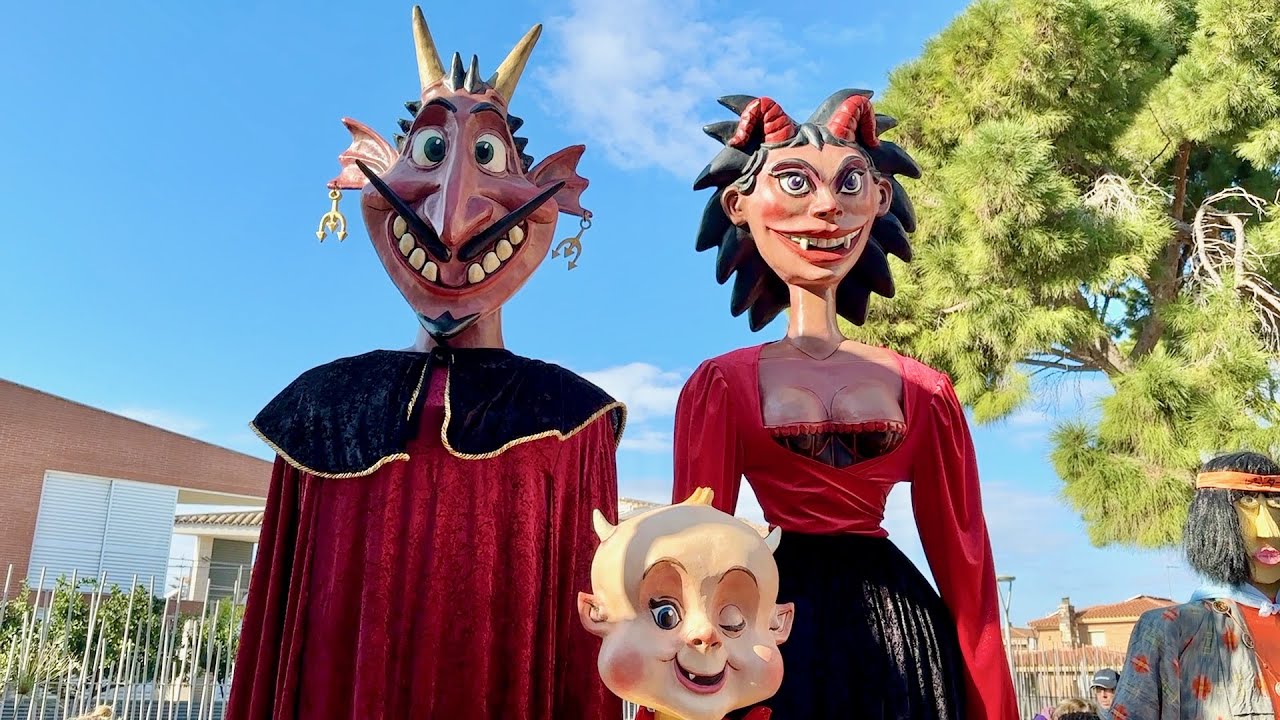 XL Trobada Gegantera de Vila-seca i 40è aniversari del TON i la PINEDA (Cercavila Episodi nº 2)