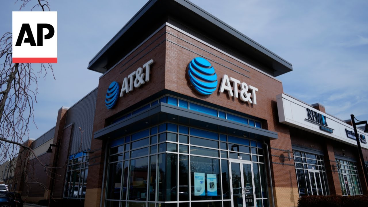 AT&T says its cellphone network restored after widespread outage - YouTube