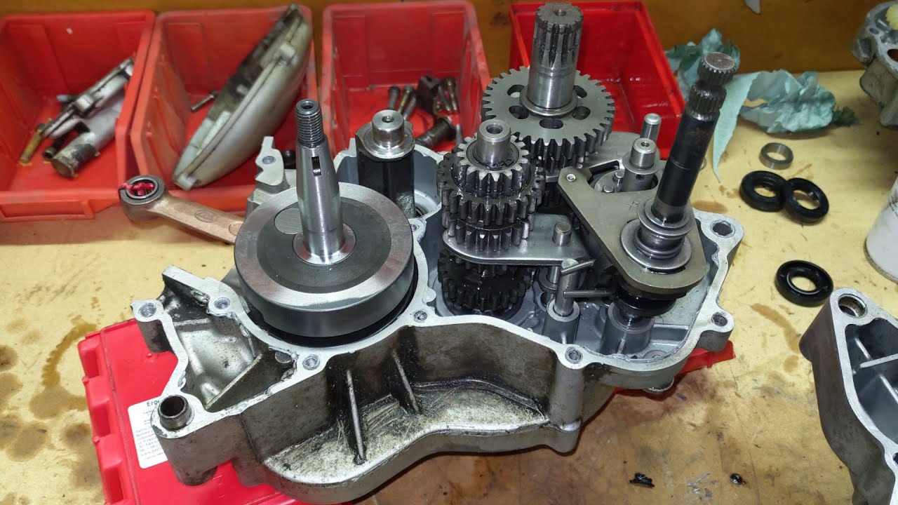 Koneremontti jatkuu! (ja taas tuli mutkia matkaan) | Yamaha DT 50x Osa 6