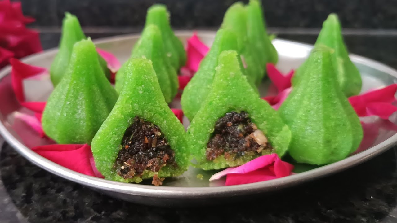 Ganpati Bappa special pan modak - YouTube