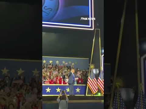 Trump breaks out ICONIC dance at GOP midterm convention #shorts #foxnews #trump