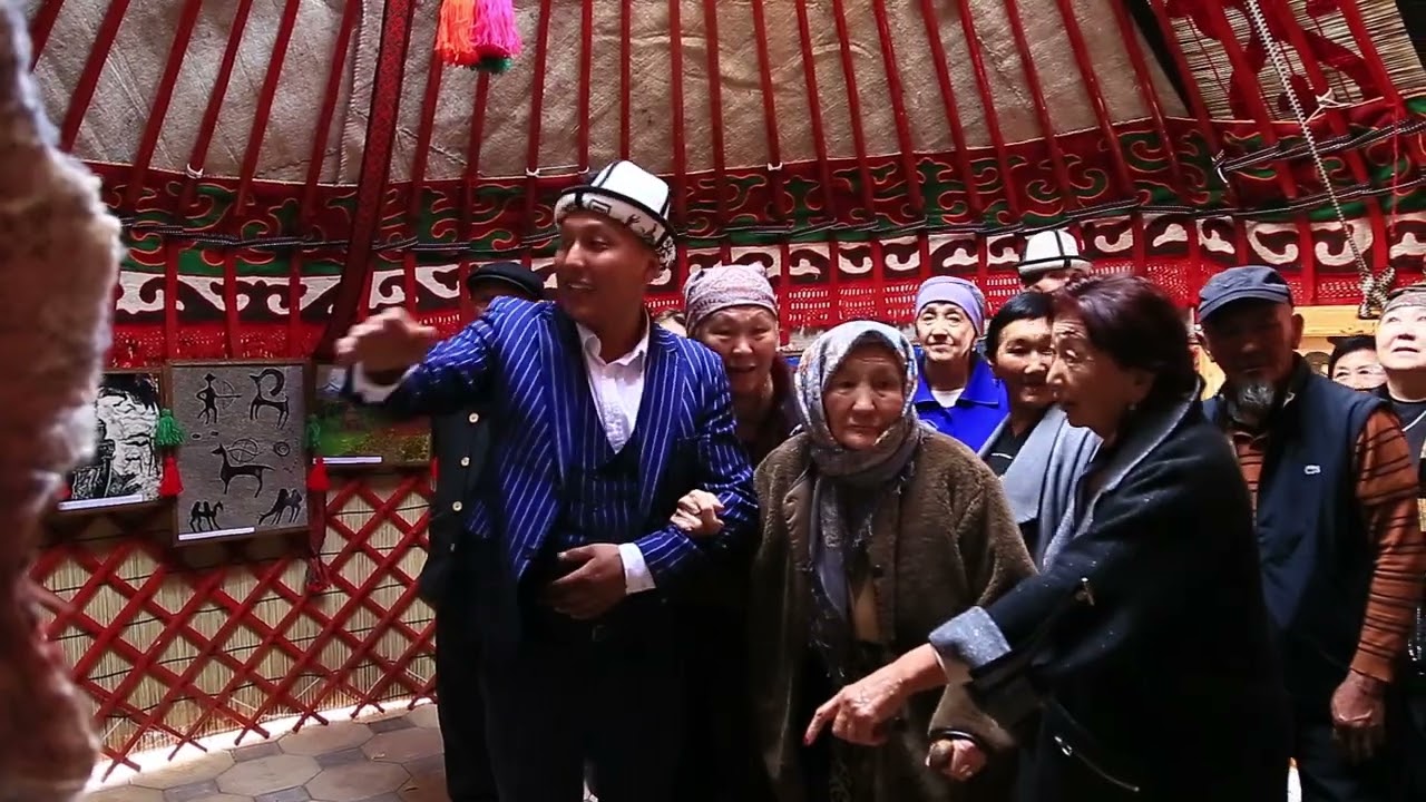 АтаЭнебизге куран окуту/көргөзмө/жумгал вальс