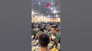 Bửa cơm dinh dưỡng cho các chú bộ đội sau khi huấn luyện #bodoivietnam #shorts