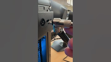 Checking out the Kensington MicroSaver 2.0 lock!  #iwork4dell