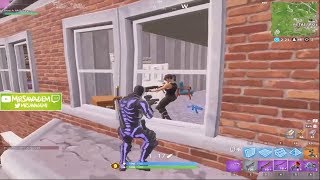 MrSavageM destroyed Dakotaz in Qualifiers with Quick Scope Snipe
