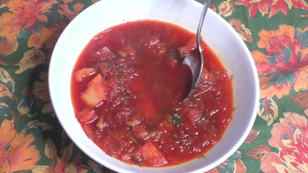 Viilenevien iltojen lämmittäjäksi borssin tapaista keittoa