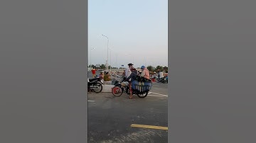 Cầu Vàm Cái Thia buổi chiều quá đông vui #shorts