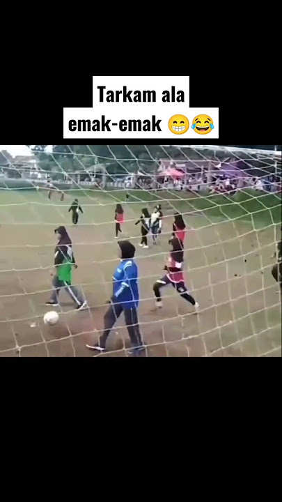 Tarkam ala emak-emak 😁😁 #viral #ngakak #lucu #2023 #tarkam #sepakbola