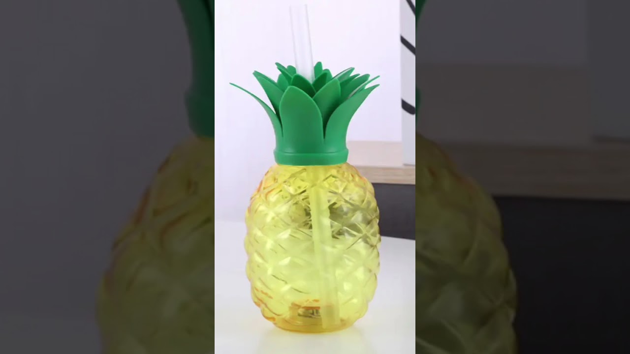 Die Hawaiian Party Cups mit Strohhalm von qperfect bringen sofort Tropen-Feeling auf deinen Tisch! 🦩