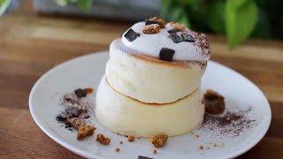 Fluffy Japanese Souffle Pancakes with Chocolate Sauce | Short Video