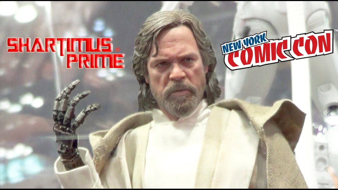 Hot Toys Sideshow Collectibles Booth at NYCC 2016